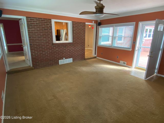 736 Wicklow Rd, Louisville, KY 40207