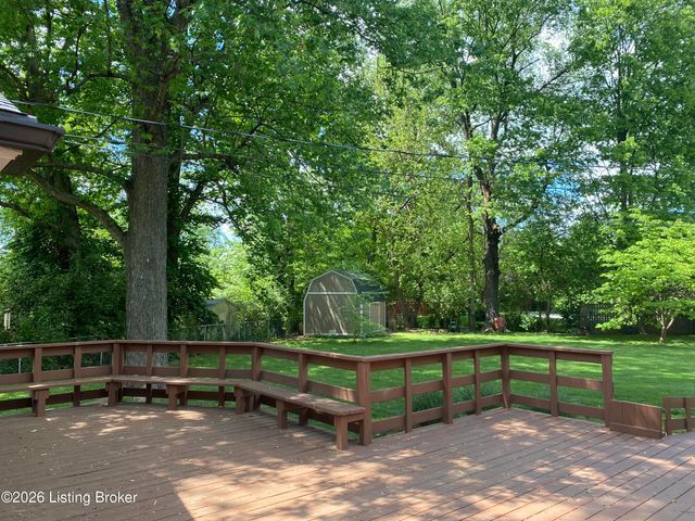 736 Wicklow Rd, Louisville, KY 40207