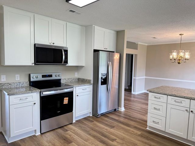 113 Bartlet Lane, Dothan, AL 36305