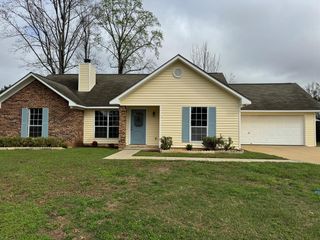 113 Bartlet Lane, Dothan, AL 36305