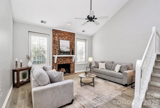 8233 Tradd Court, Charlotte, NC 28210