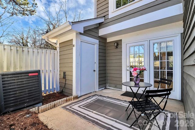 8233 Tradd Court, Charlotte, NC 28210