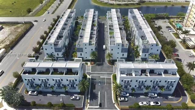 9151 NW 33rd Street, Doral, FL 33172