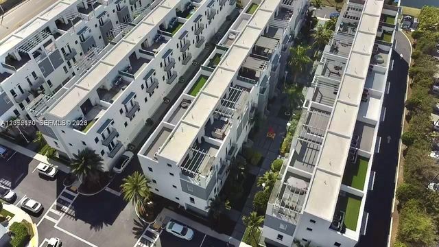 9151 NW 33rd Street, Doral, FL 33172