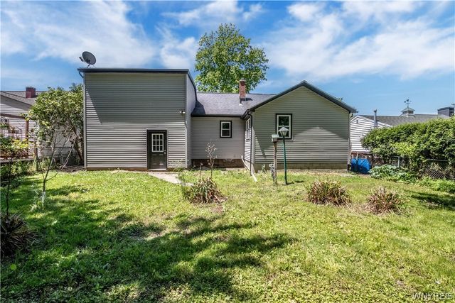 245 N Ellicott St, Amherst, NY 14221