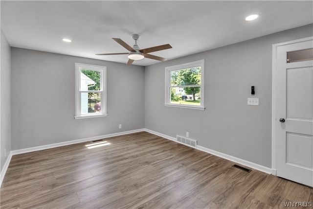 245 N Ellicott St, Amherst, NY 14221
