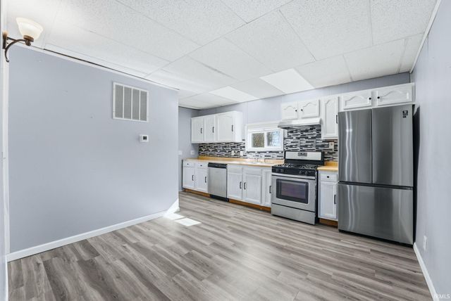 414 E High Street, Garrett, IN 46738