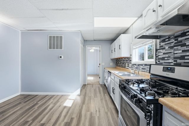 414 E High Street, Garrett, IN 46738