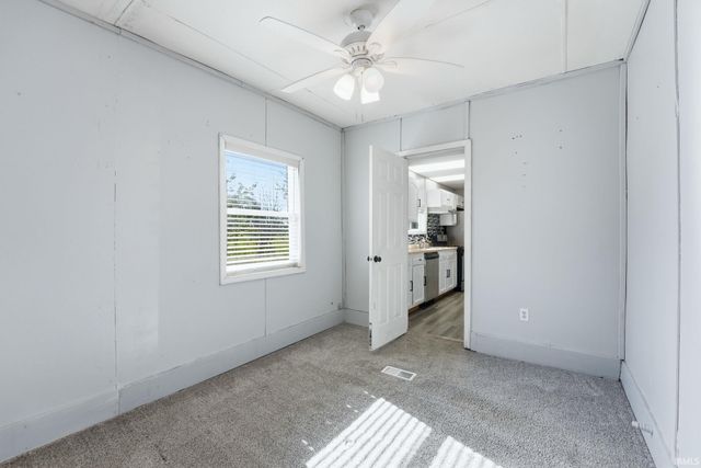 414 E High Street, Garrett, IN 46738