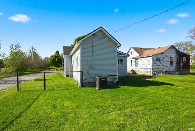 414 E High Street, Garrett, IN 46738