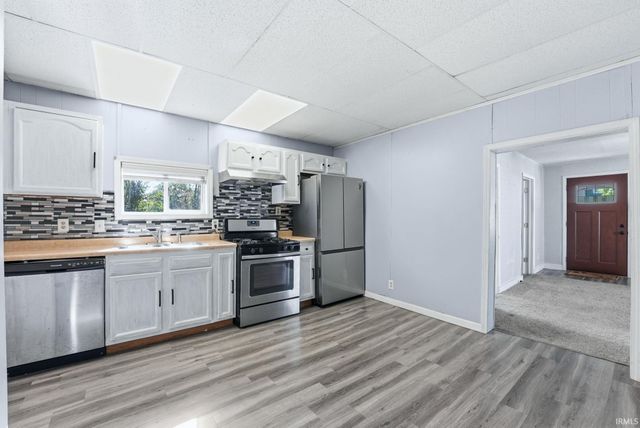 414 E High Street, Garrett, IN 46738