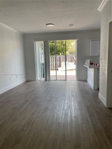 6960 NW 177th St N103, Hialeah, FL 33015