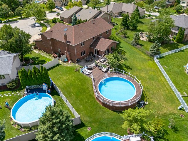 8036 Highfield Court, Tinley Park, IL 60487