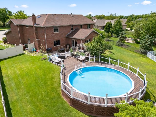 8036 Highfield Court, Tinley Park, IL 60487