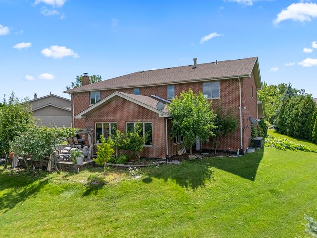 8036 Highfield Court, Tinley Park, IL 60487