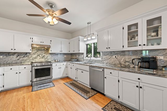 8036 Highfield Court, Tinley Park, IL 60487