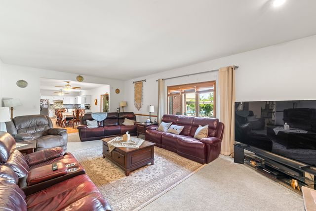 8036 Highfield Court, Tinley Park, IL 60487