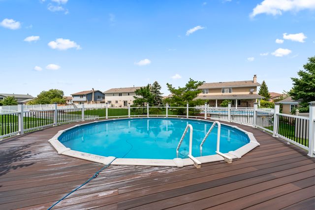 8036 Highfield Court, Tinley Park, IL 60487