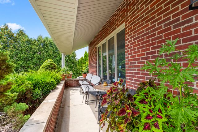 8036 Highfield Court, Tinley Park, IL 60487