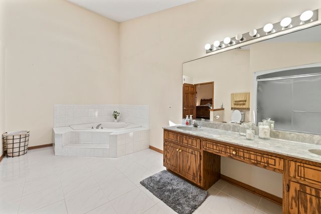 8036 Highfield Court, Tinley Park, IL 60487