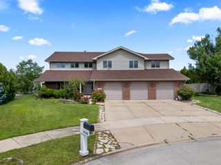 8036 Highfield Court, Tinley Park, IL 60487