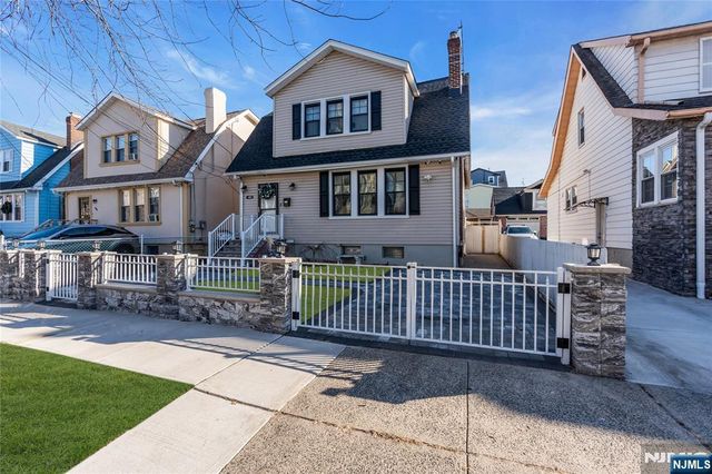 357 11th Street, Newark, NJ 07107