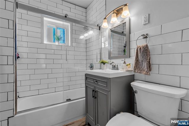 357 11th Street, Newark, NJ 07107