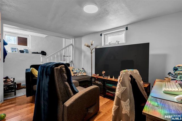 357 11th Street, Newark, NJ 07107