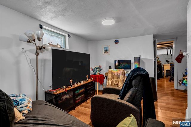 357 11th Street, Newark, NJ 07107