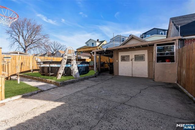 357 11th Street, Newark, NJ 07107