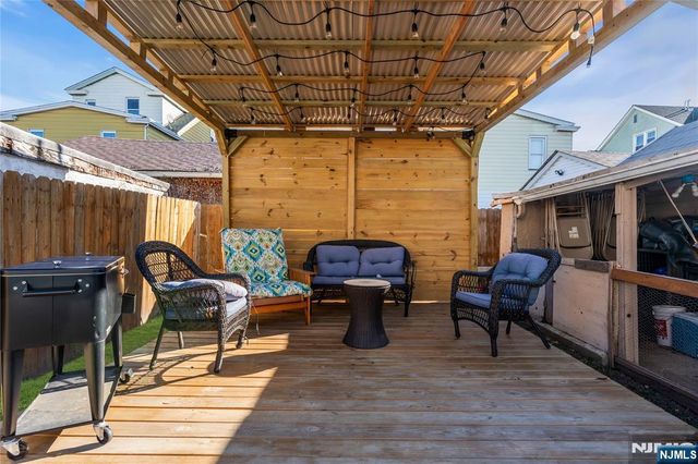 357 11th Street, Newark, NJ 07107