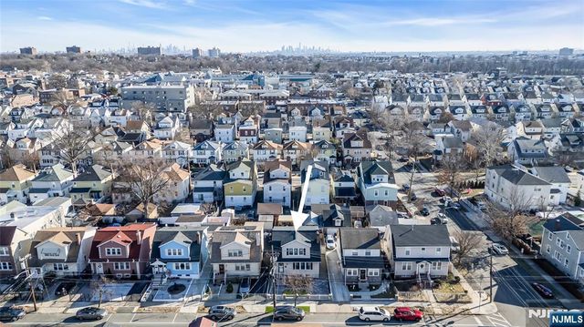 357 11th Street, Newark, NJ 07107