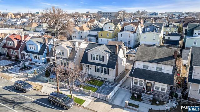 357 11th Street, Newark, NJ 07107