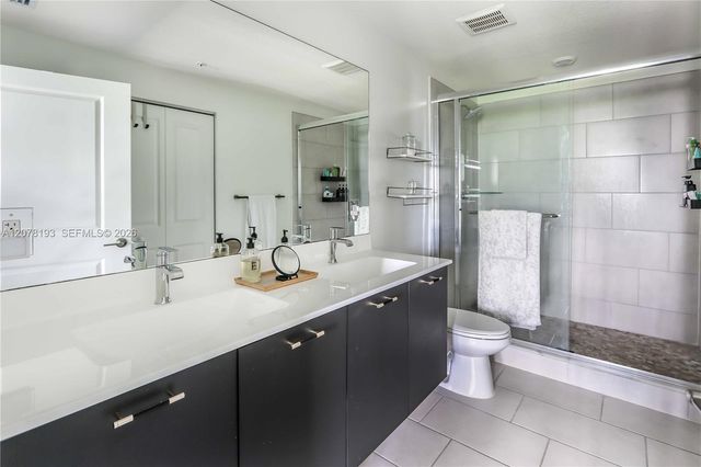 8265 NW 41st Street C-206, Doral, FL 33166
