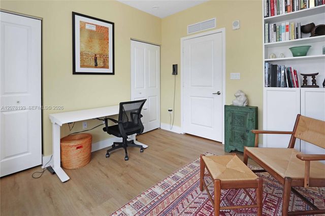 8265 NW 41st Street C-206, Doral, FL 33166
