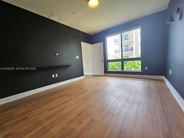 8265 NW 41st Street C-206, Doral, FL 33166