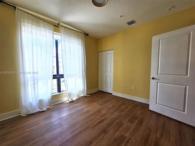 8265 NW 41st Street C-206, Doral, FL 33166