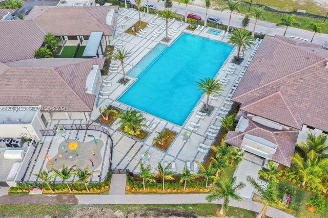 8265 NW 41st Street C-206, Doral, FL 33166