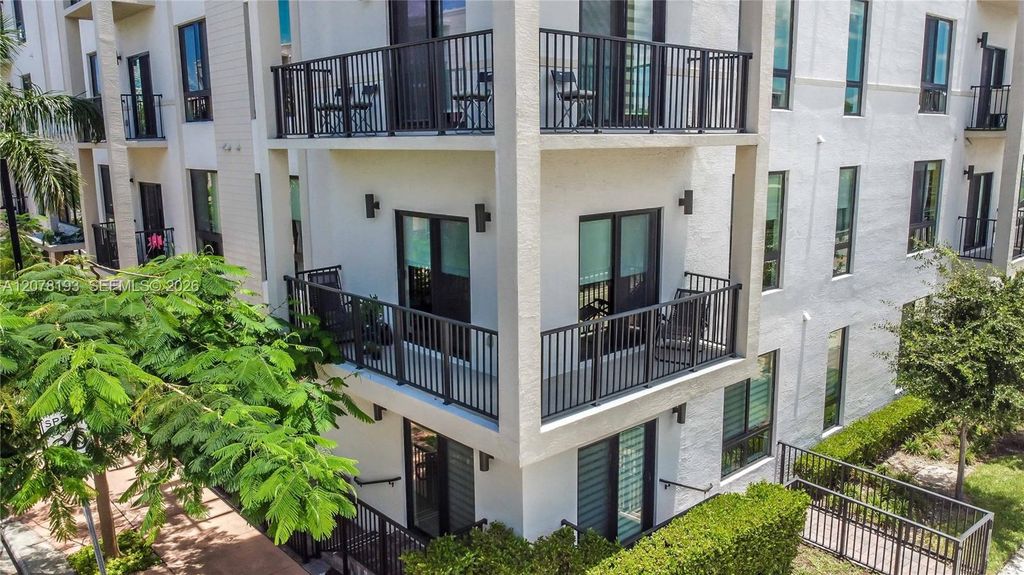 8265 NW 41st Street C-206, Doral, FL 33166