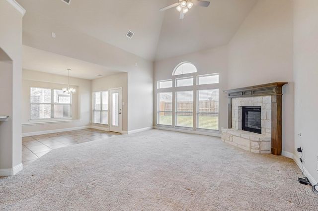 422 Crestview Drive, Midlothian, TX 76065