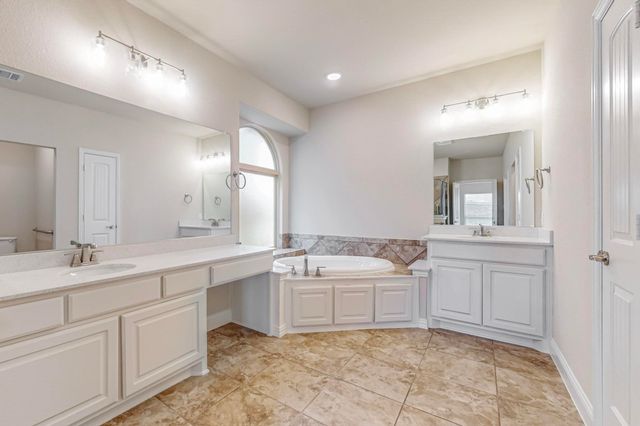 422 Crestview Drive, Midlothian, TX 76065