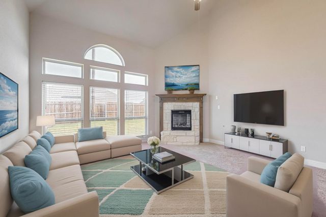 422 Crestview Drive, Midlothian, TX 76065