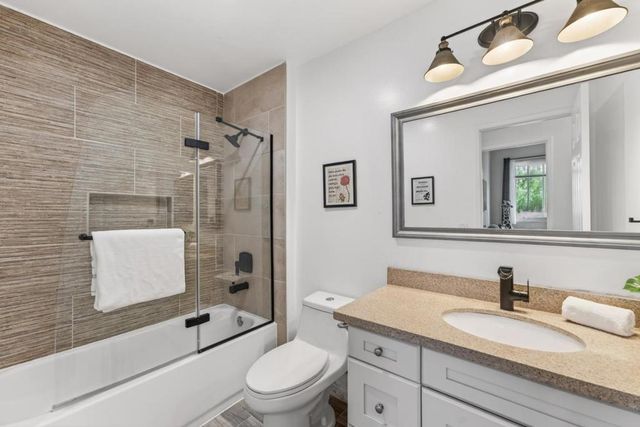 35 28th Avenue 307, San Mateo, CA 94403