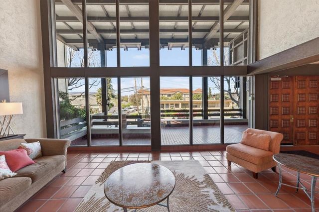 35 28th Avenue 307, San Mateo, CA 94403