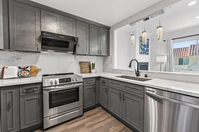 35 28th Avenue 307, San Mateo, CA 94403