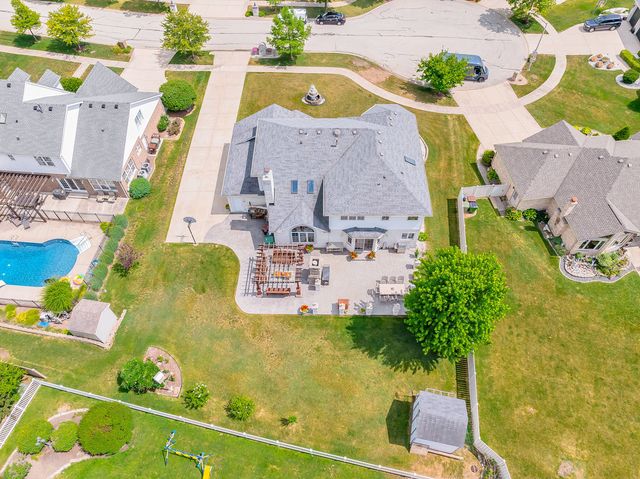 8924 Woodbine Court, Tinley Park, IL 60487