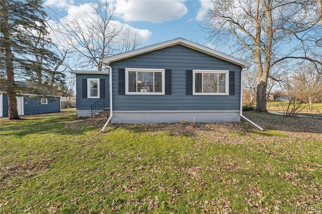 24 Broadway Street, West Seneca, NY 14224