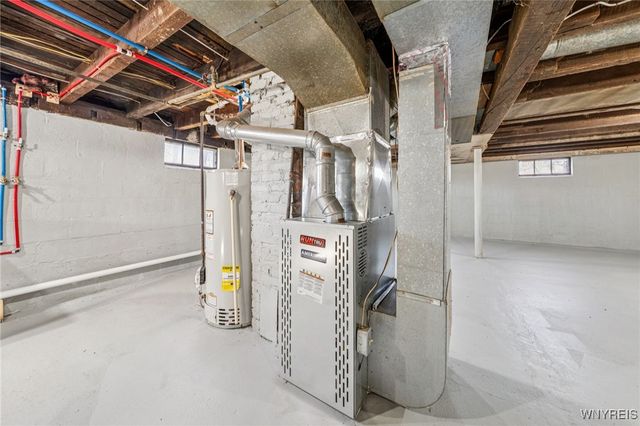 24 Broadway Street, West Seneca, NY 14224