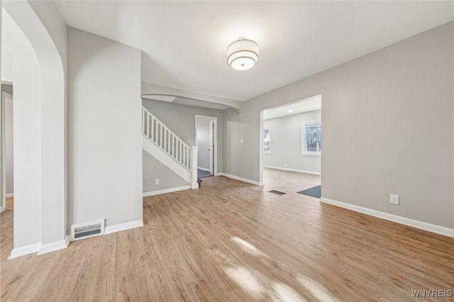 24 Broadway Street, West Seneca, NY 14224