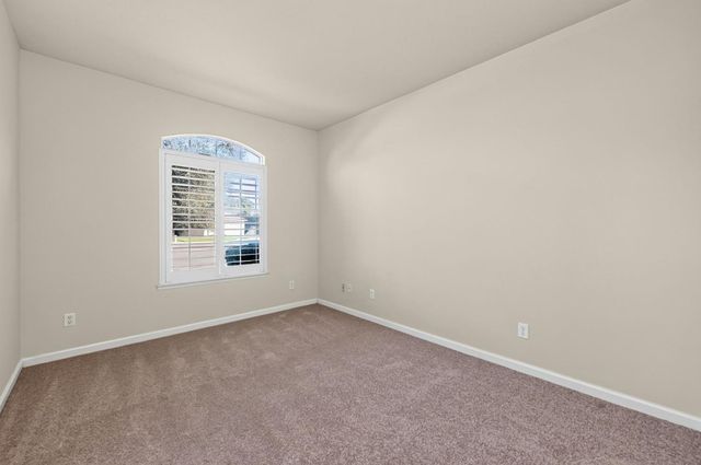 9965 N Ann Avenue, Fresno, CA 93720